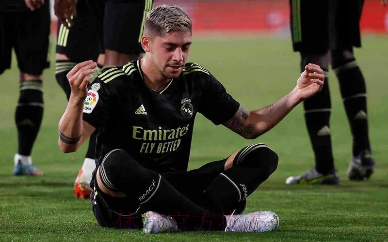 西甲-本泽马破门巴尔韦德世界波!皇马3-0埃尔切 西甲-本泽马破门巴尔韦德世界波!皇马3-0埃尔切